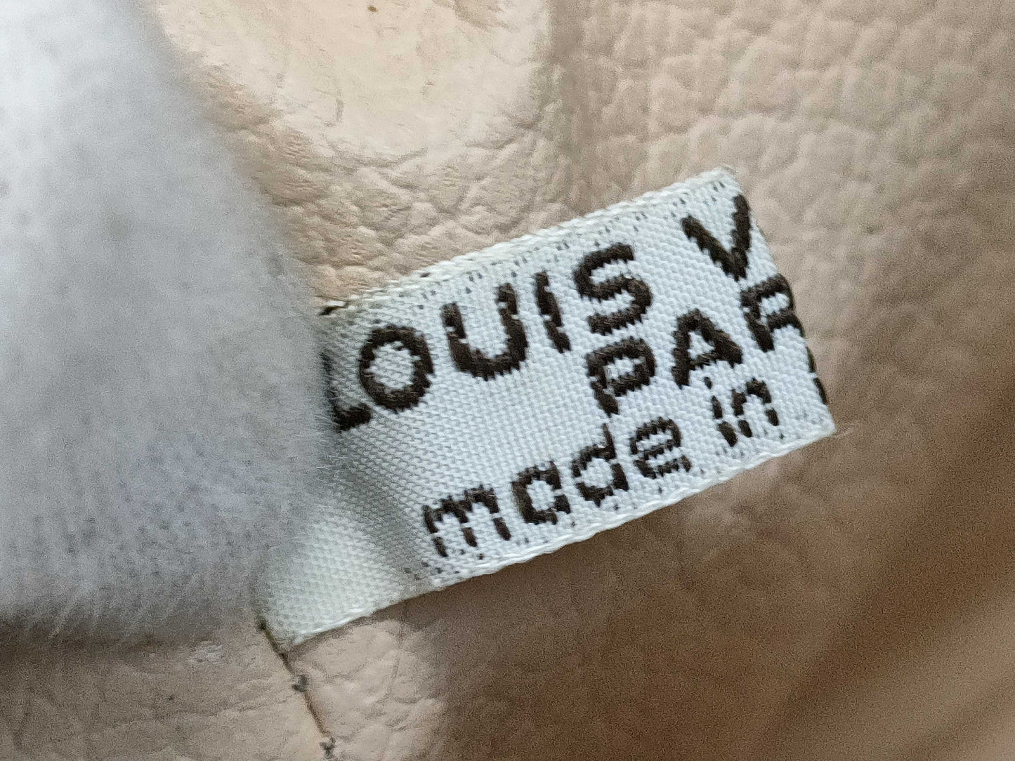 LOUIS VUITTON Monogram M47524 True Toilet 23 Second Bag
