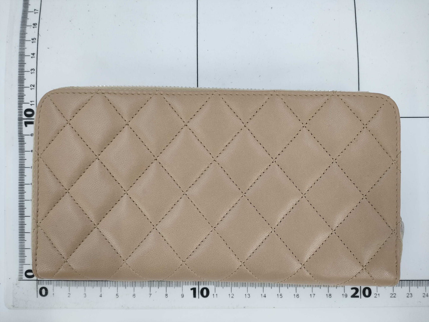CHANEL Caviar Skin Long Wallet with Round Zipper