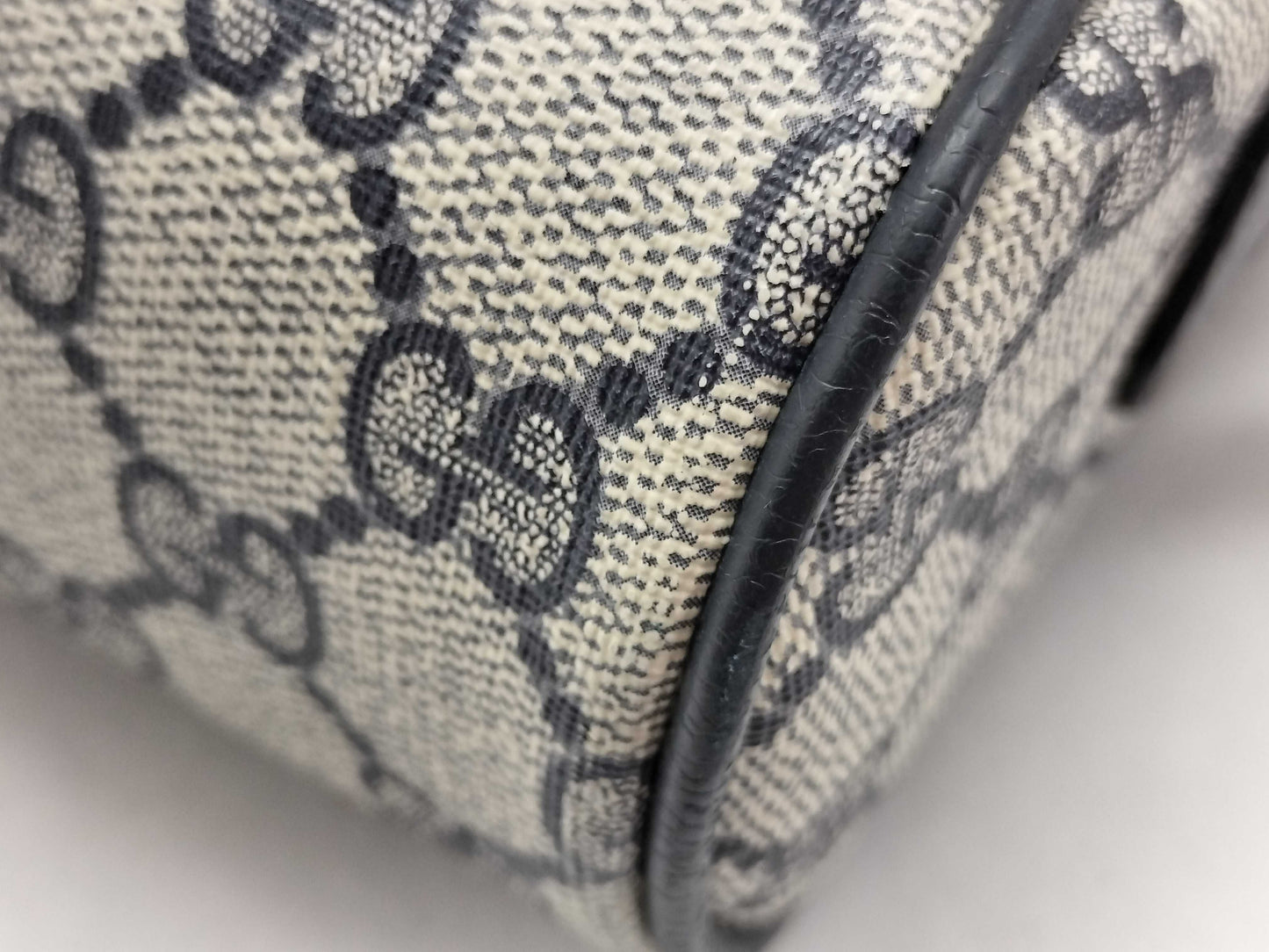 GUCCI GG Supreme Old Sherry Line Shoulder Bag