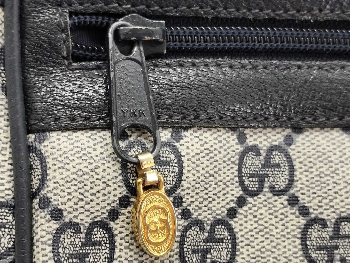 GUCCI GG Supreme Old Sherry Line Shoulder Bag