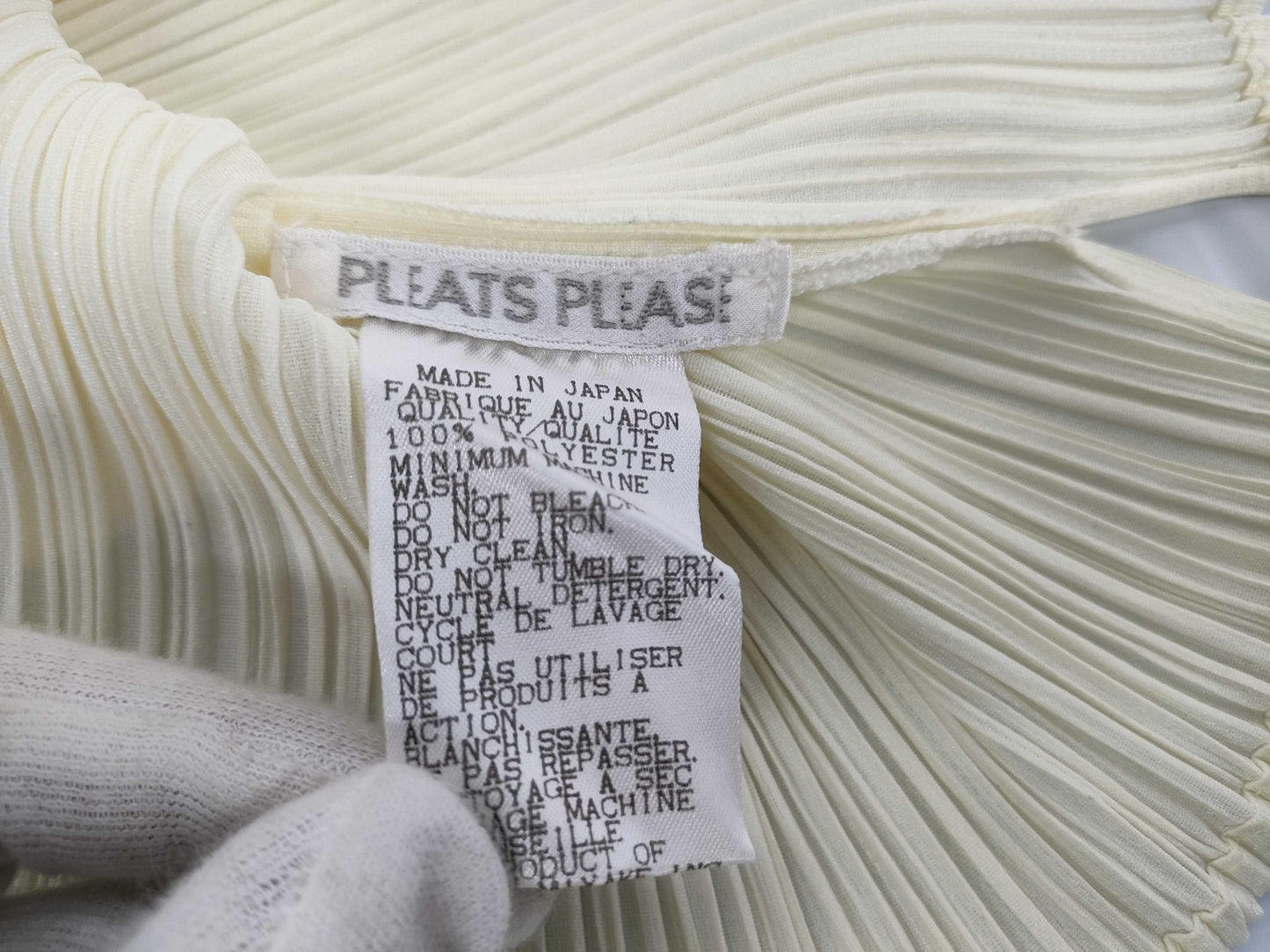 ISSEY MIYAKE Pleated White Tops Tops