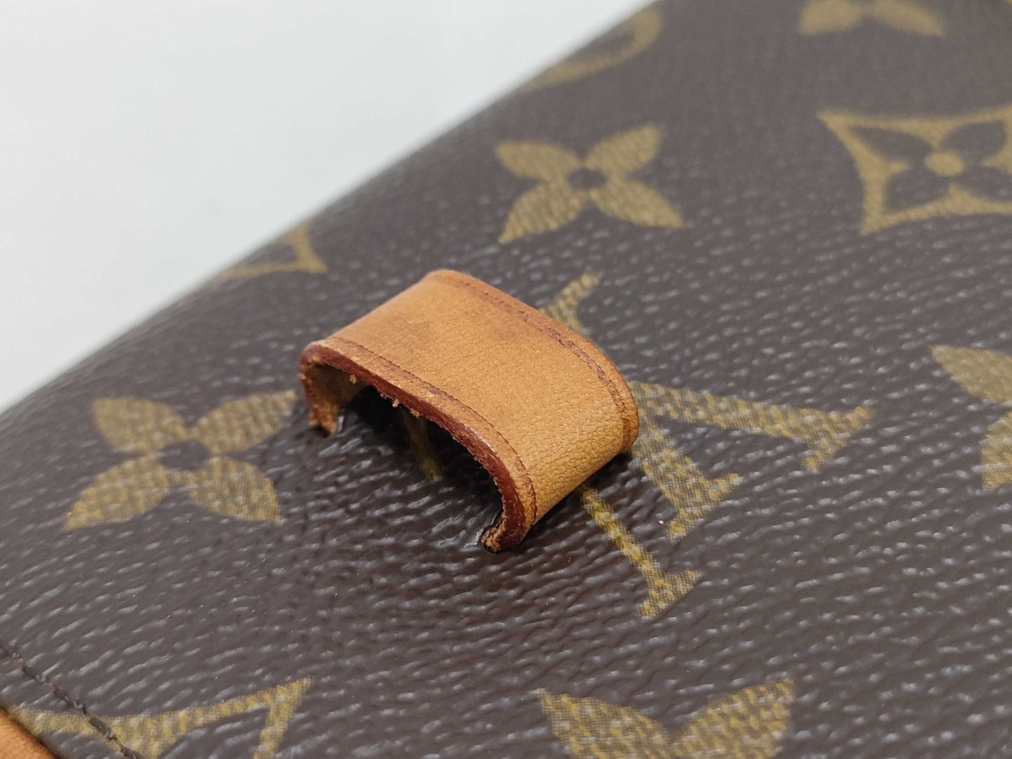 LOUIS VUITTON Monogram M51855 Pochette Florentine Shoulder Bag