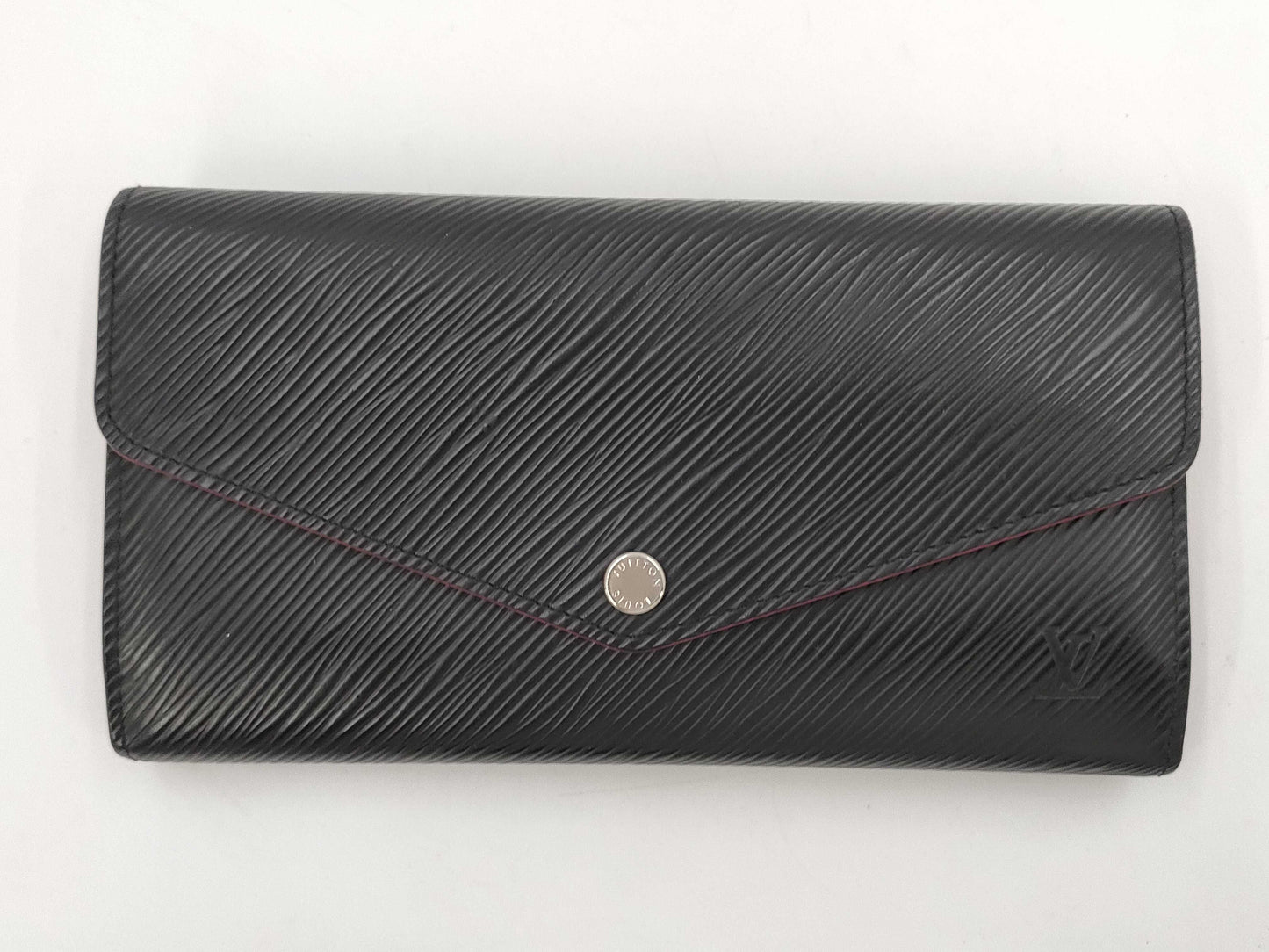 LOUIS VUITTON Epi Portefeuille Sarah Long Wallet in Noir and Hot Pink, M64322