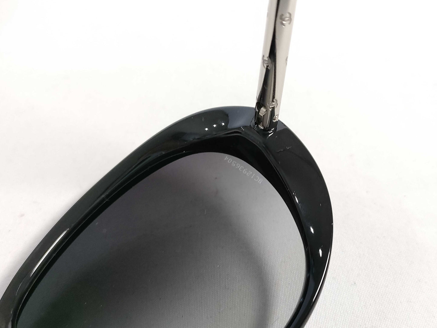 CHANEL Coco Mark BC12936504 Coco Mark Sunglasses with Case