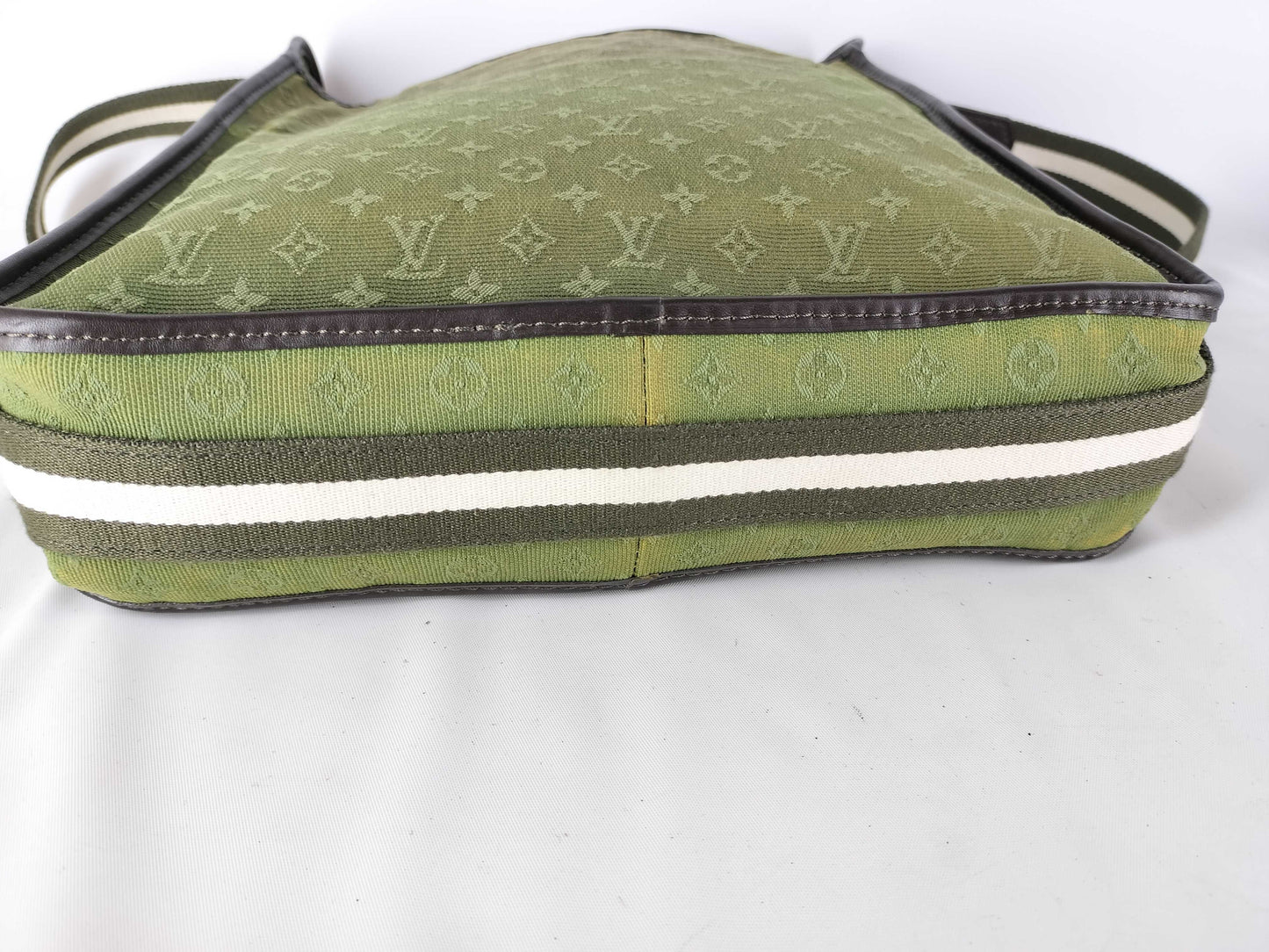 LOUIS VUITTON VI0074 Monogram Mini Besas Mary Kate Shoulder Bag
