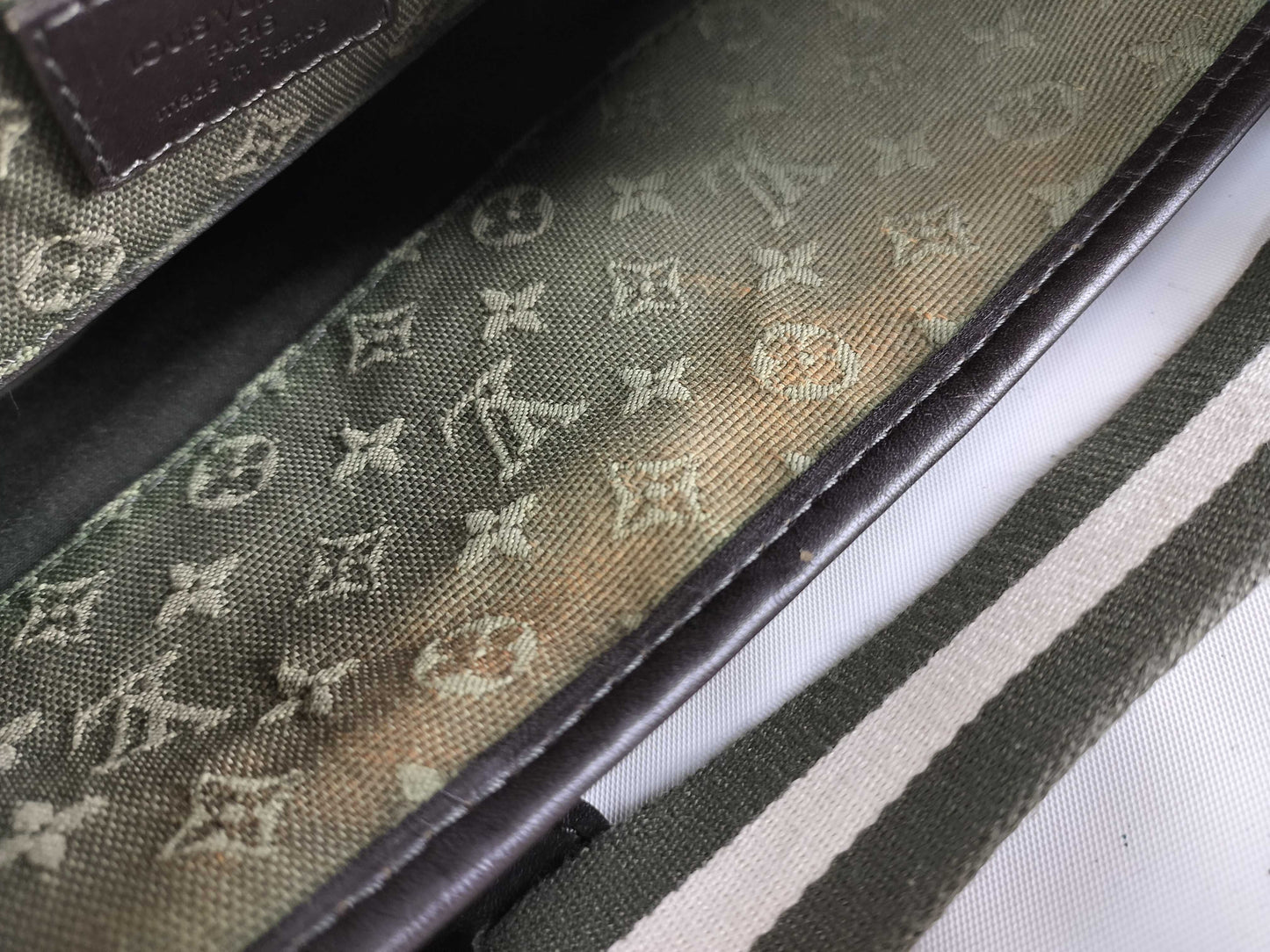 LOUIS VUITTON VI0074 Monogram Mini Besas Mary Kate Shoulder Bag