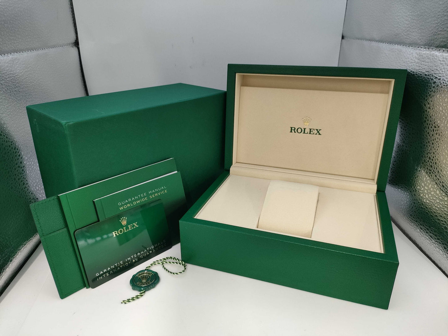 ROLEX 126500LN 050V50P1 Men's Watch