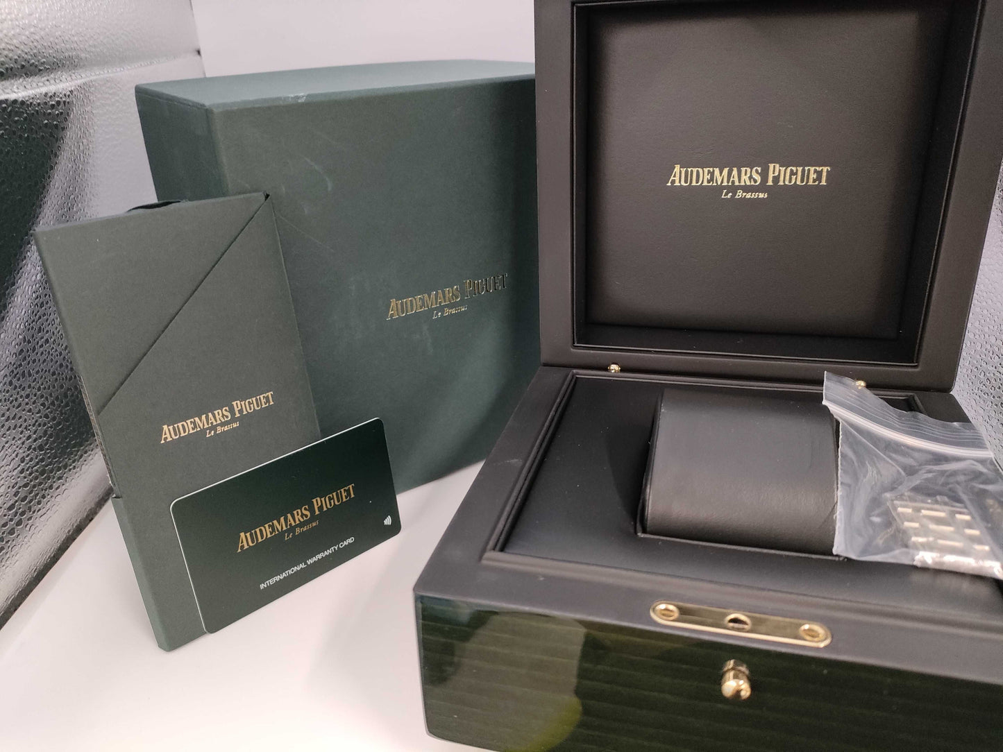 AUDEMARS PIGUET 15500ST.OO.1220ST.02 XC4075X Gray Dial Men's Watch