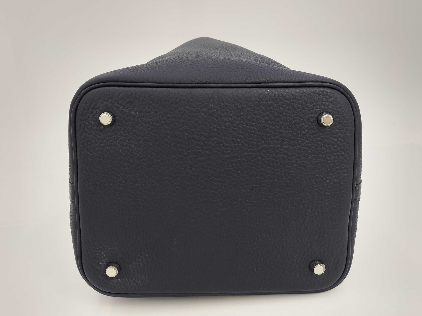 HERMES Picotin Taurillon Clemence Leather Handbag in Navy with Silver Hardware and Y Stamp