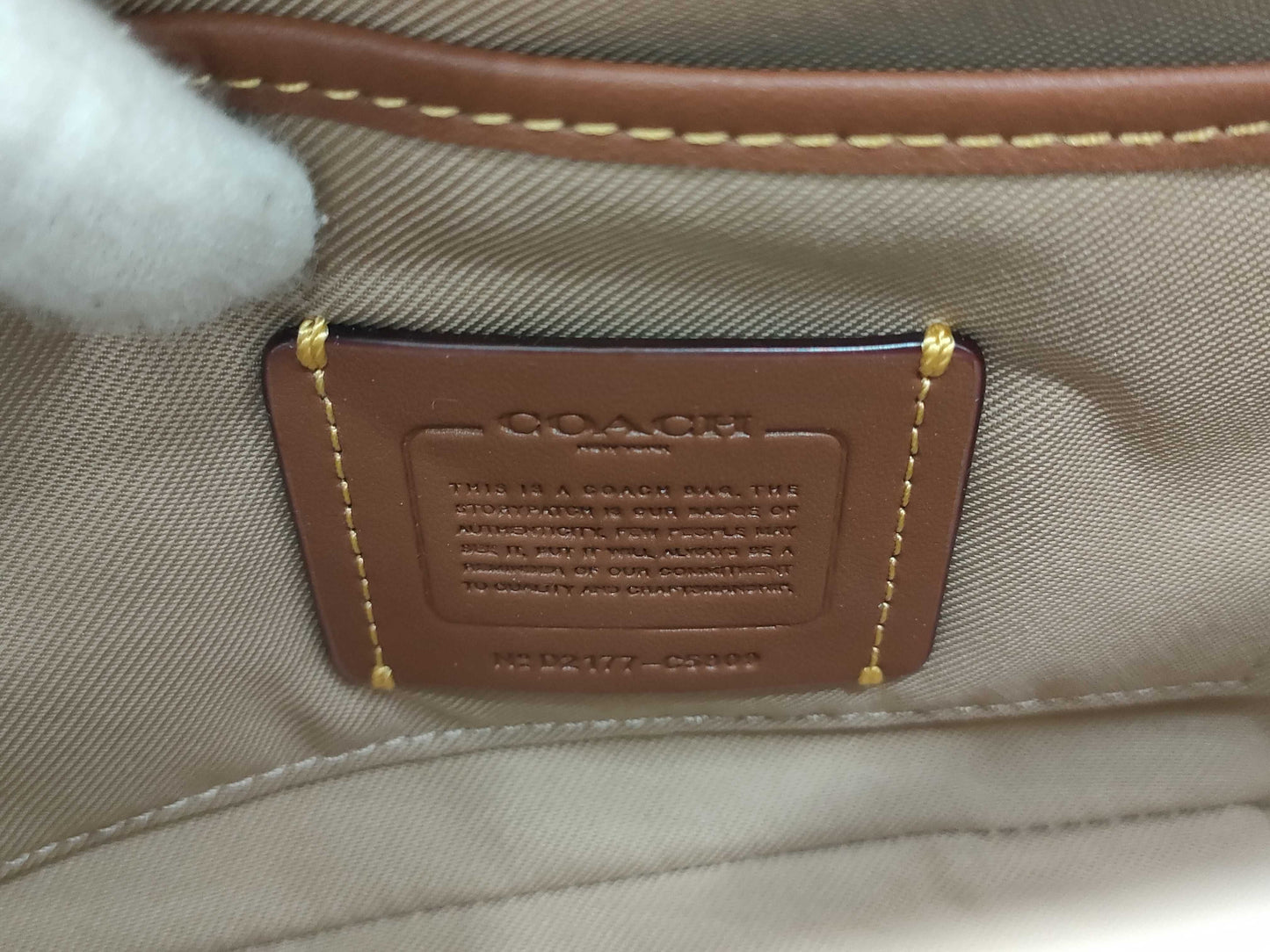 COACH C5809 Shoulder Bag