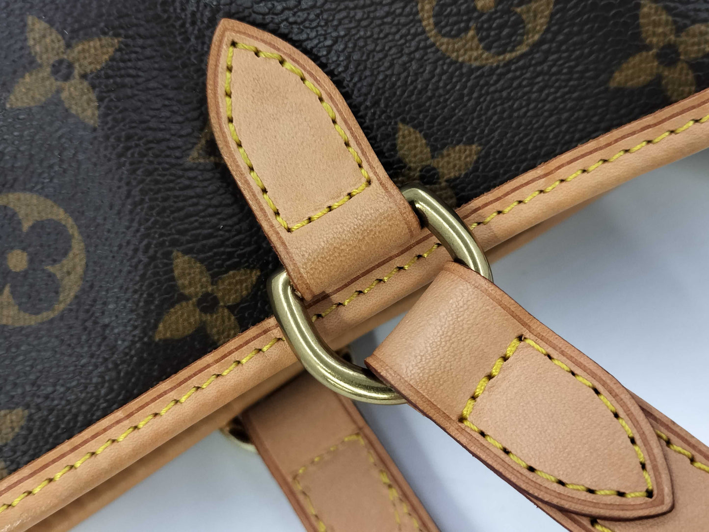 LOUIS VUITTON Batignolles Horizontal Tote Bag