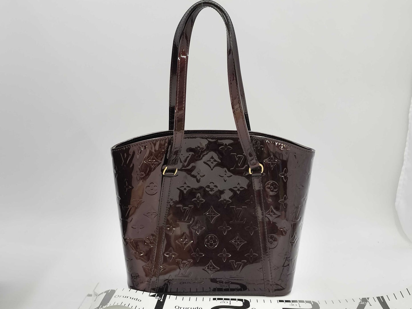 LOUIS VUITTON Vernis Avalo Handbag