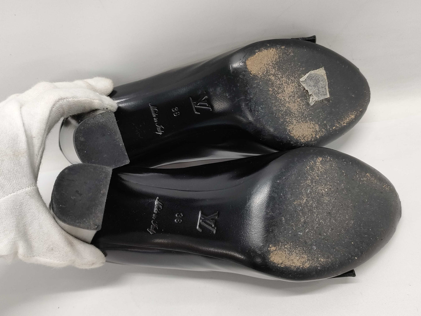 LOUIS VUITTON open-toe heel sandals