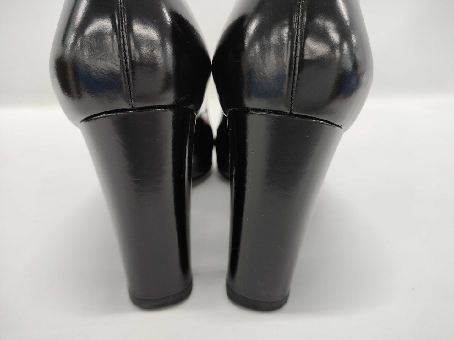 LOUIS VUITTON open-toe heel sandals