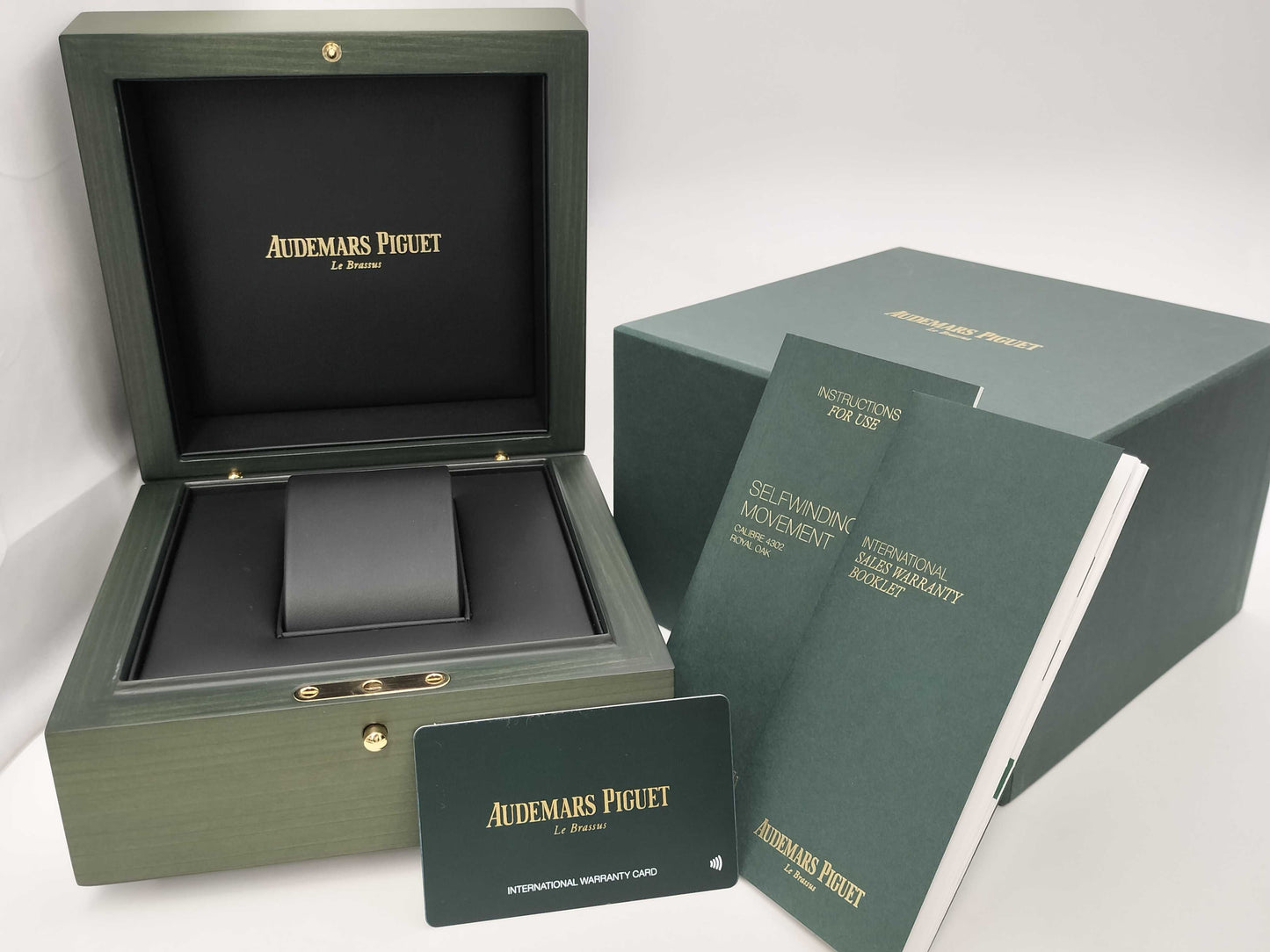 AUDEMARS PIGUET 15510ST.OO.1320ST.10 UG1320J Gray Dial Men's Watch