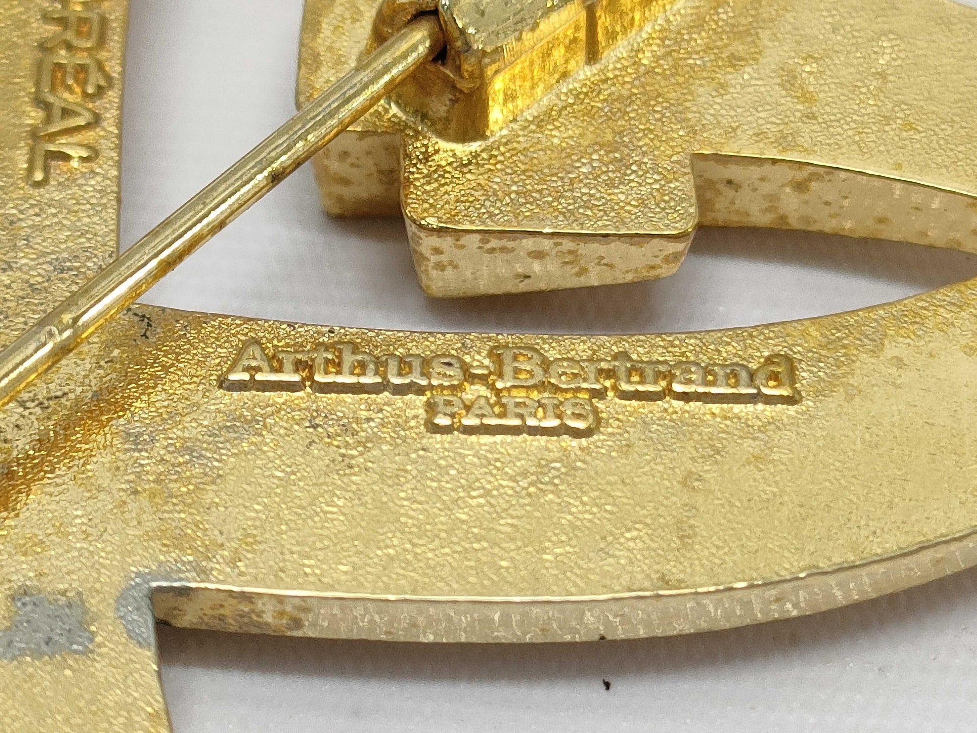 L OREAL Arthus-Bertrand PARIS Pin Brooch Brooch