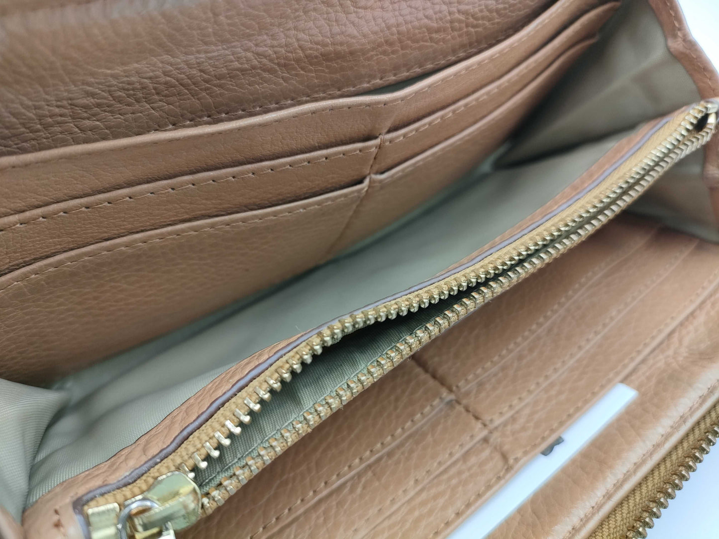 BVLGARI wallet/Calvin Klein sunglasses and other branded accessories Other accessories