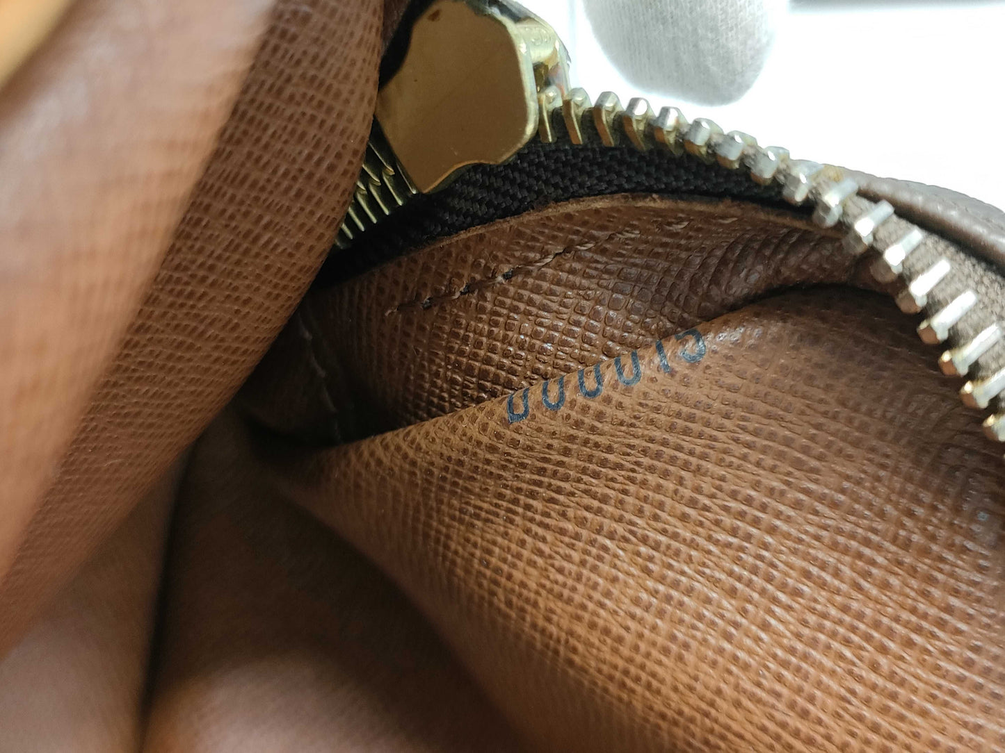 LOUIS VUITTON Monogram M51828 Pochette Marly Bandouliere Shoulder Bag