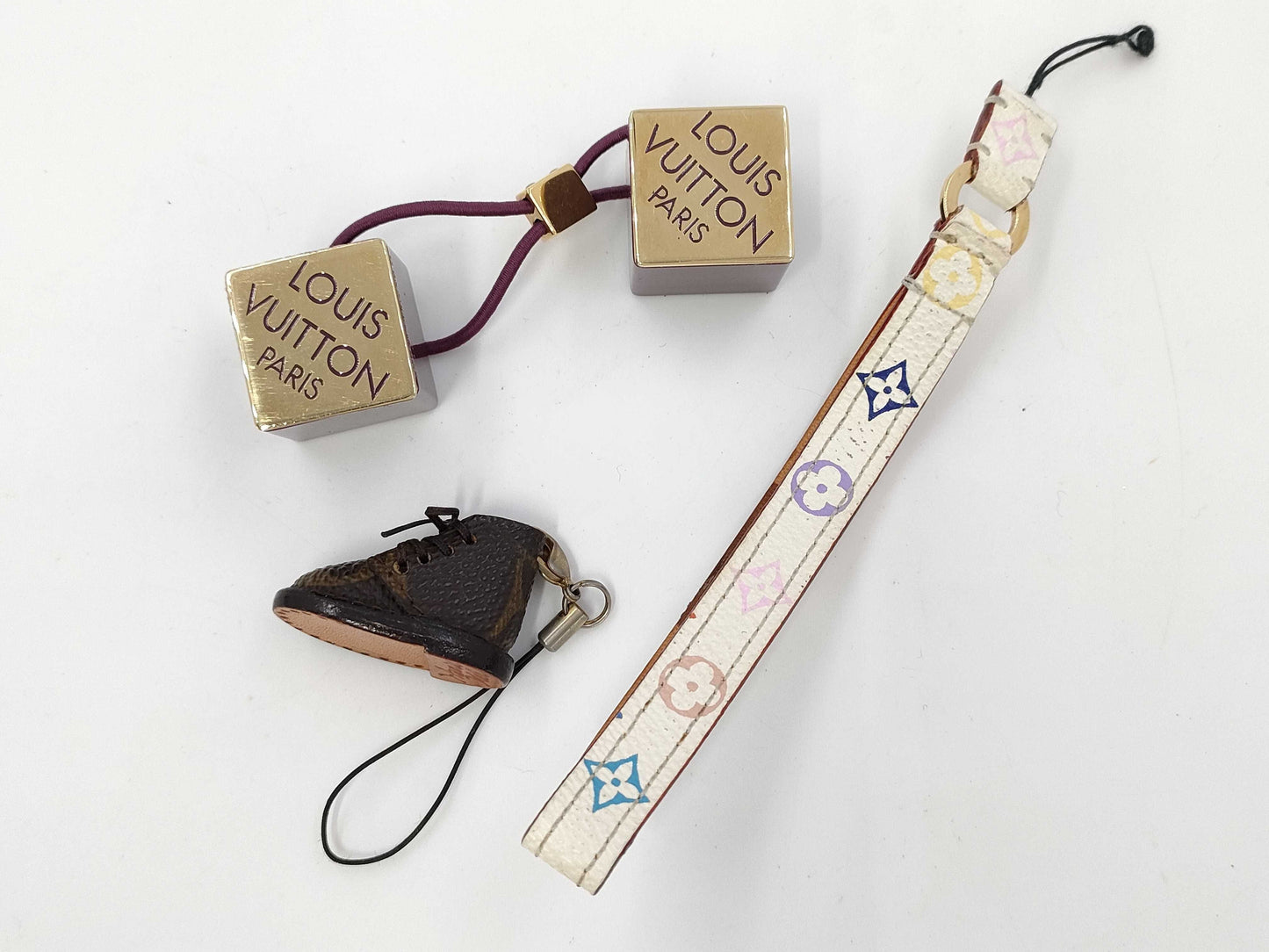 LOUIS VUITTON Mobile Phone Strap *1 / Hair Cube *1 / Monogram Shoe-Shaped Keychain *1 / LV Accessory 3-Piece Set Other Accessories