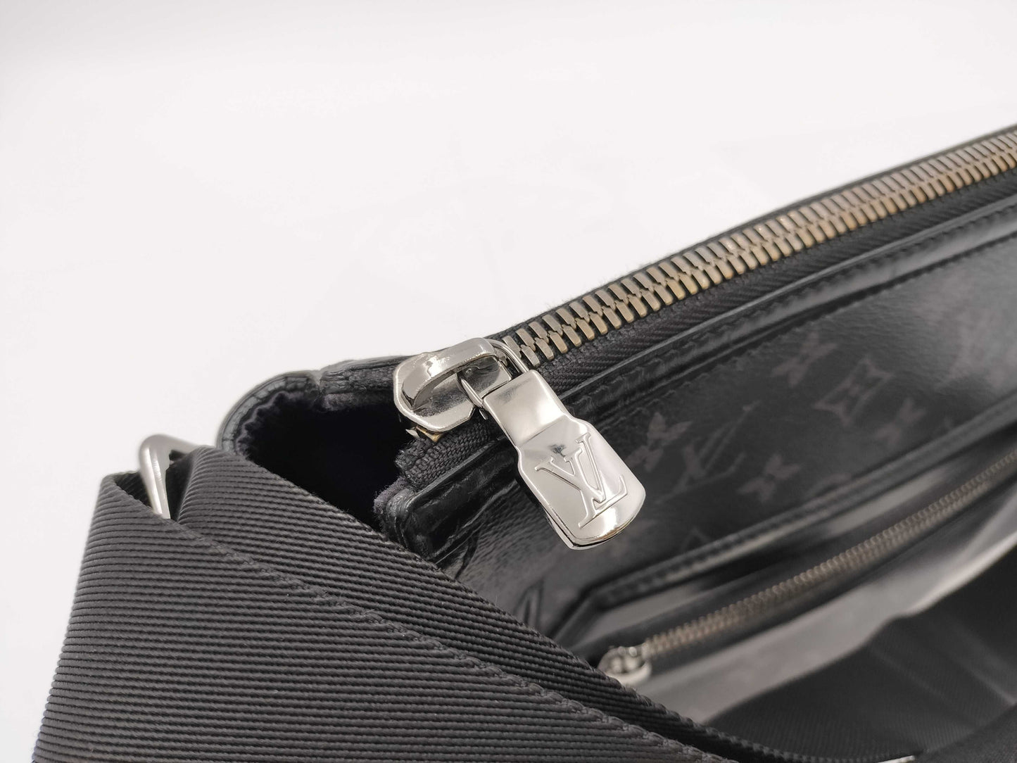 LOUIS VUITTON Monogram M44223 Odyssey Messenger Shoulder Bag