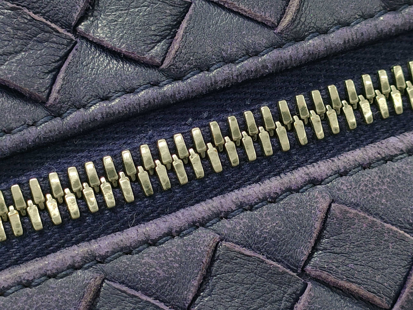 BOTTEGA VENETA Intrecciato 2-Way Boston Bag with Key