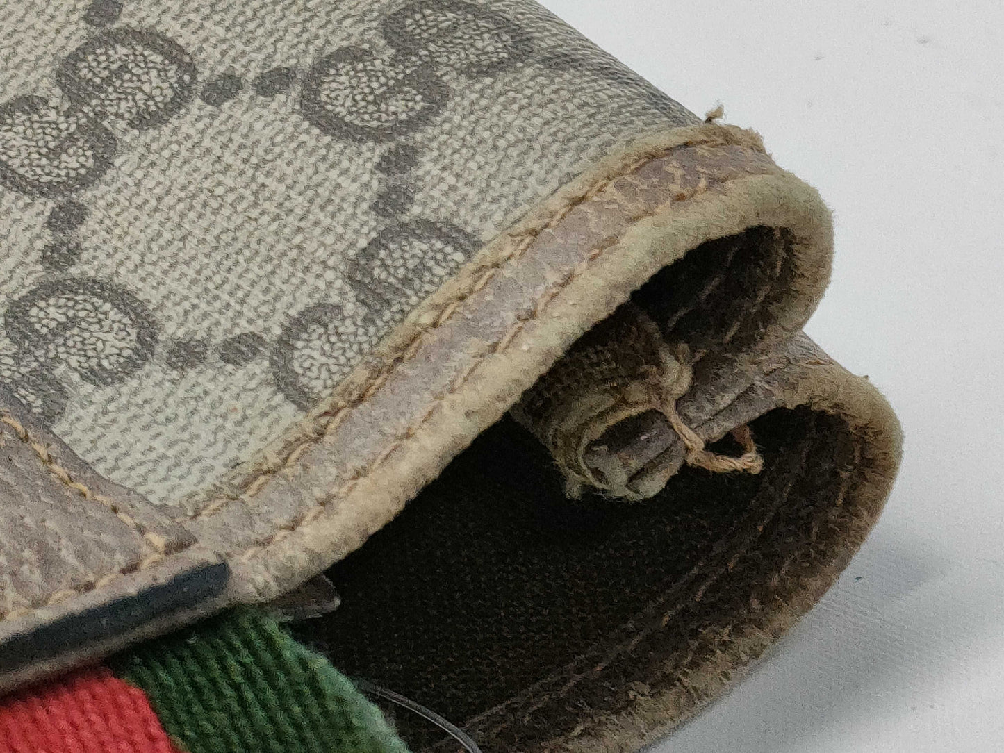 GUCCI GG Supreme Sherry Tote Bag