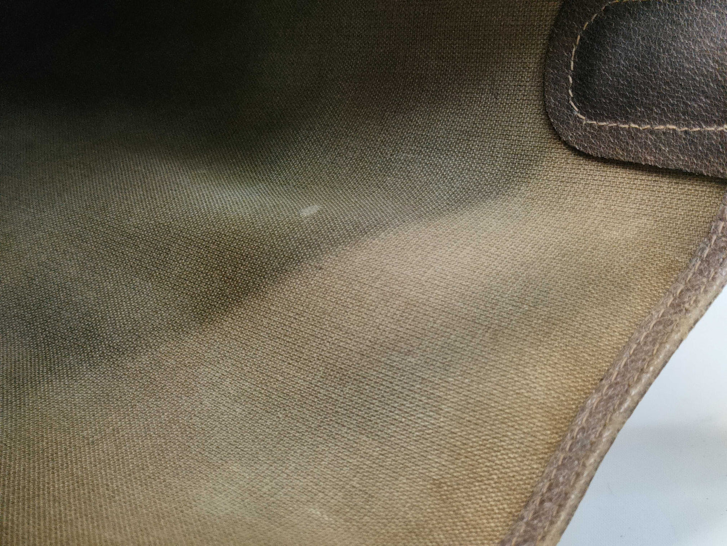 GUCCI GG Supreme Sherry Tote Bag