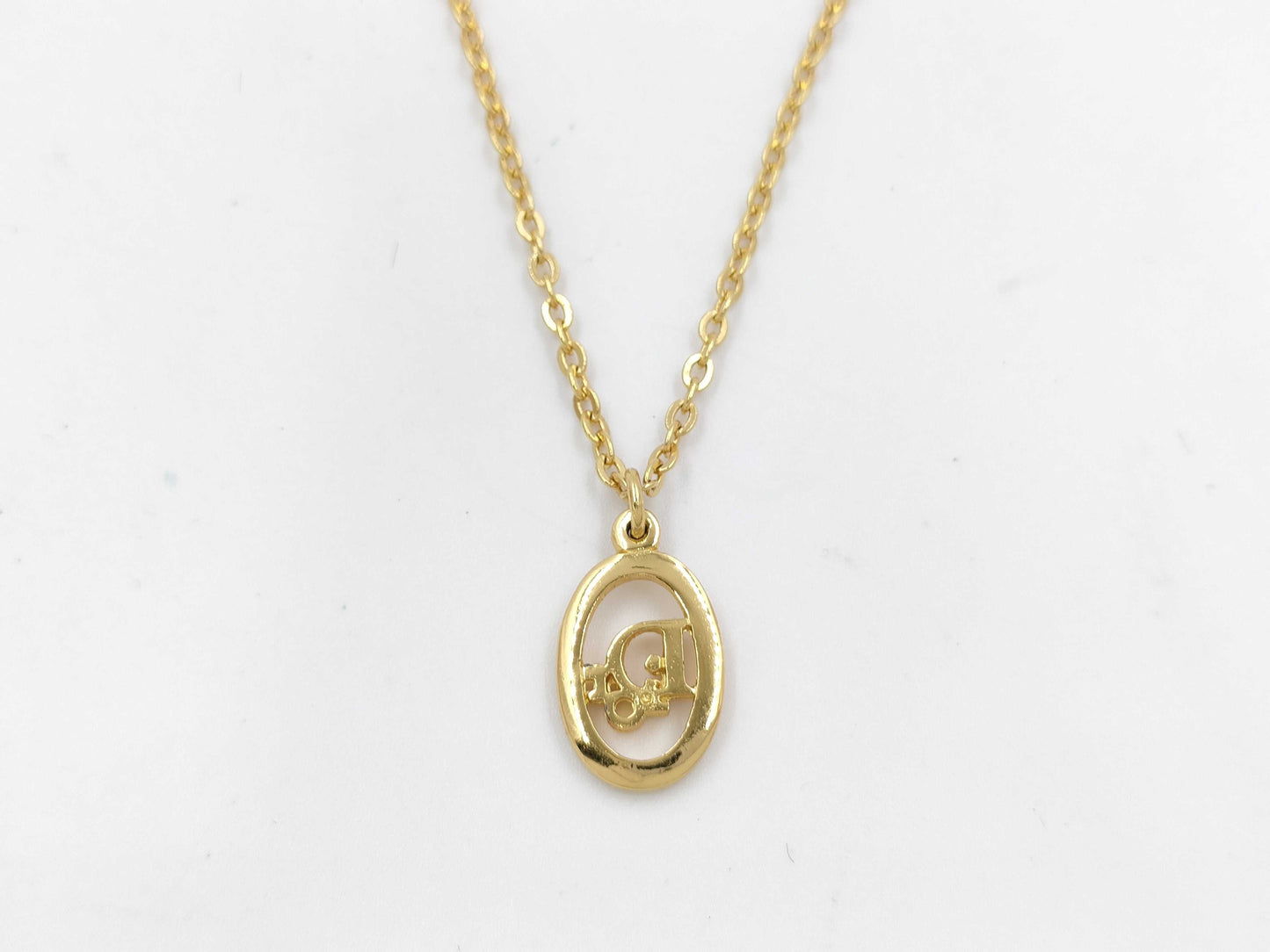 Dior logo necklace necklace