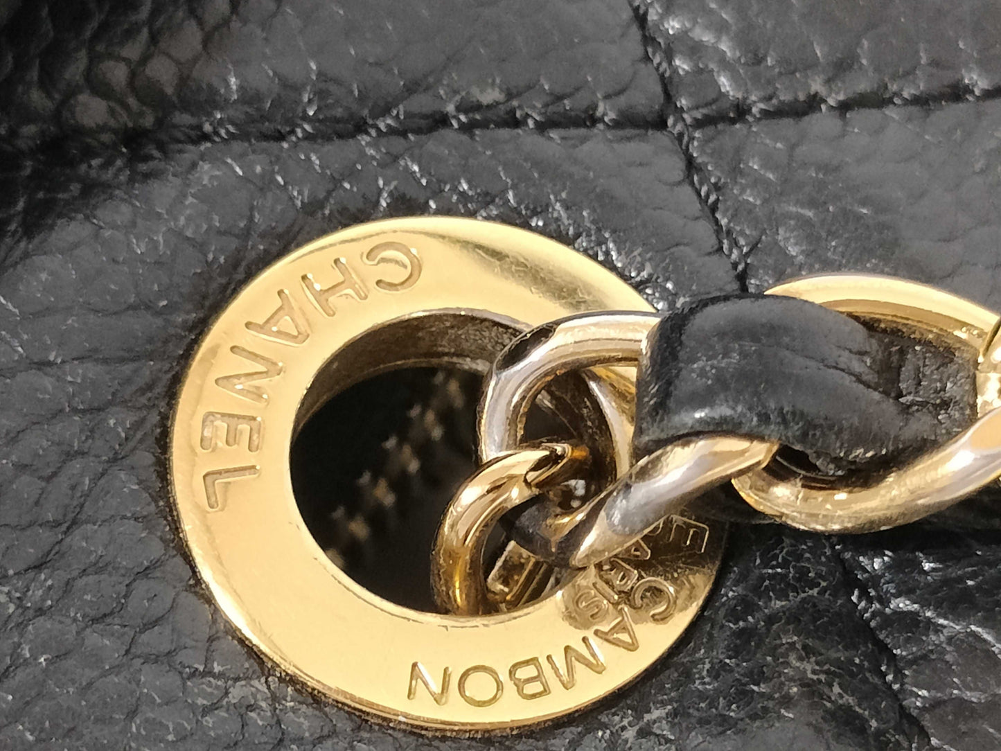 CHANEL Caviar Skin Chain Deca Coco Shoulder Bag