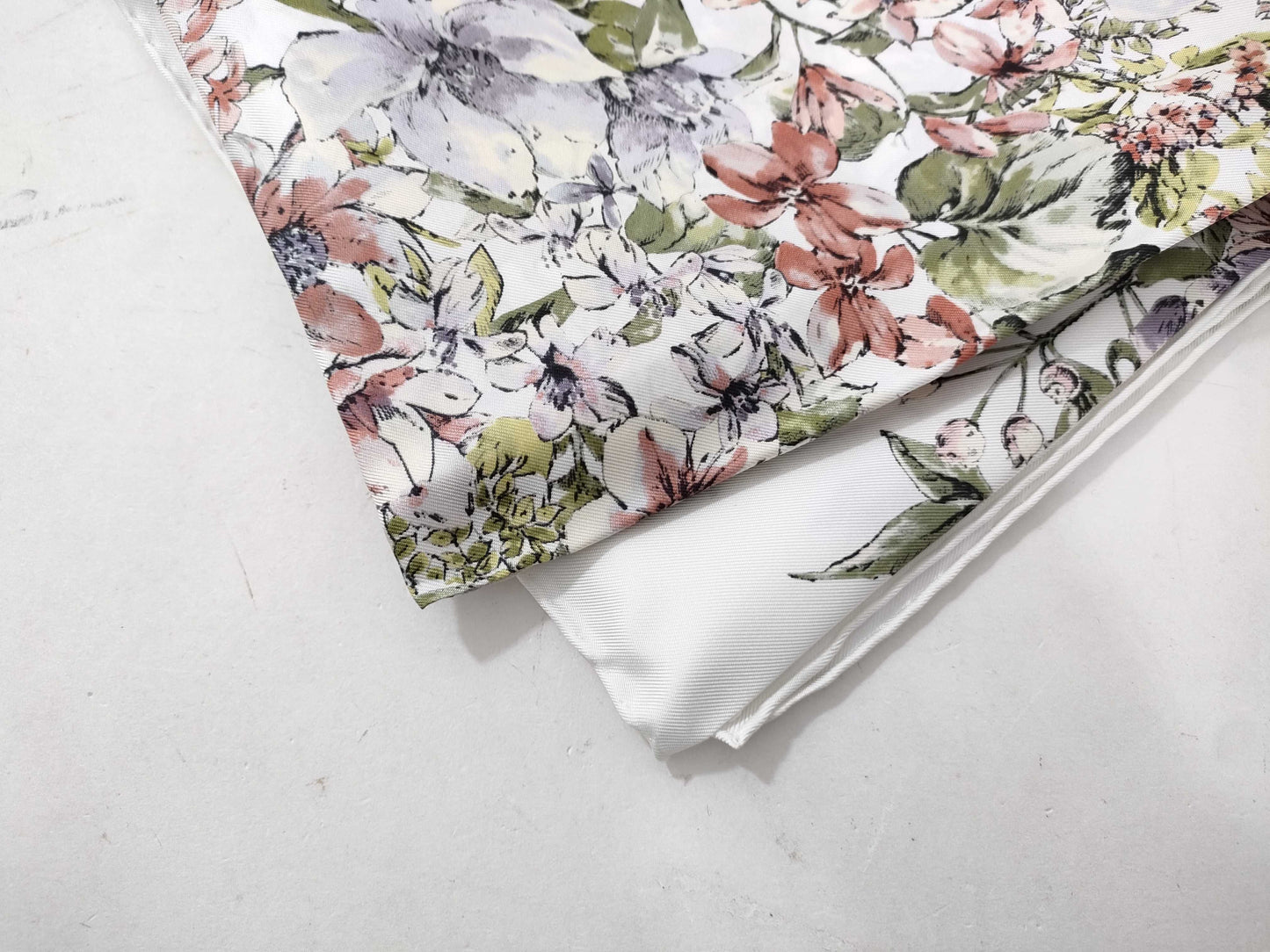 (10462_0333) Dior Boxed / New Scarf