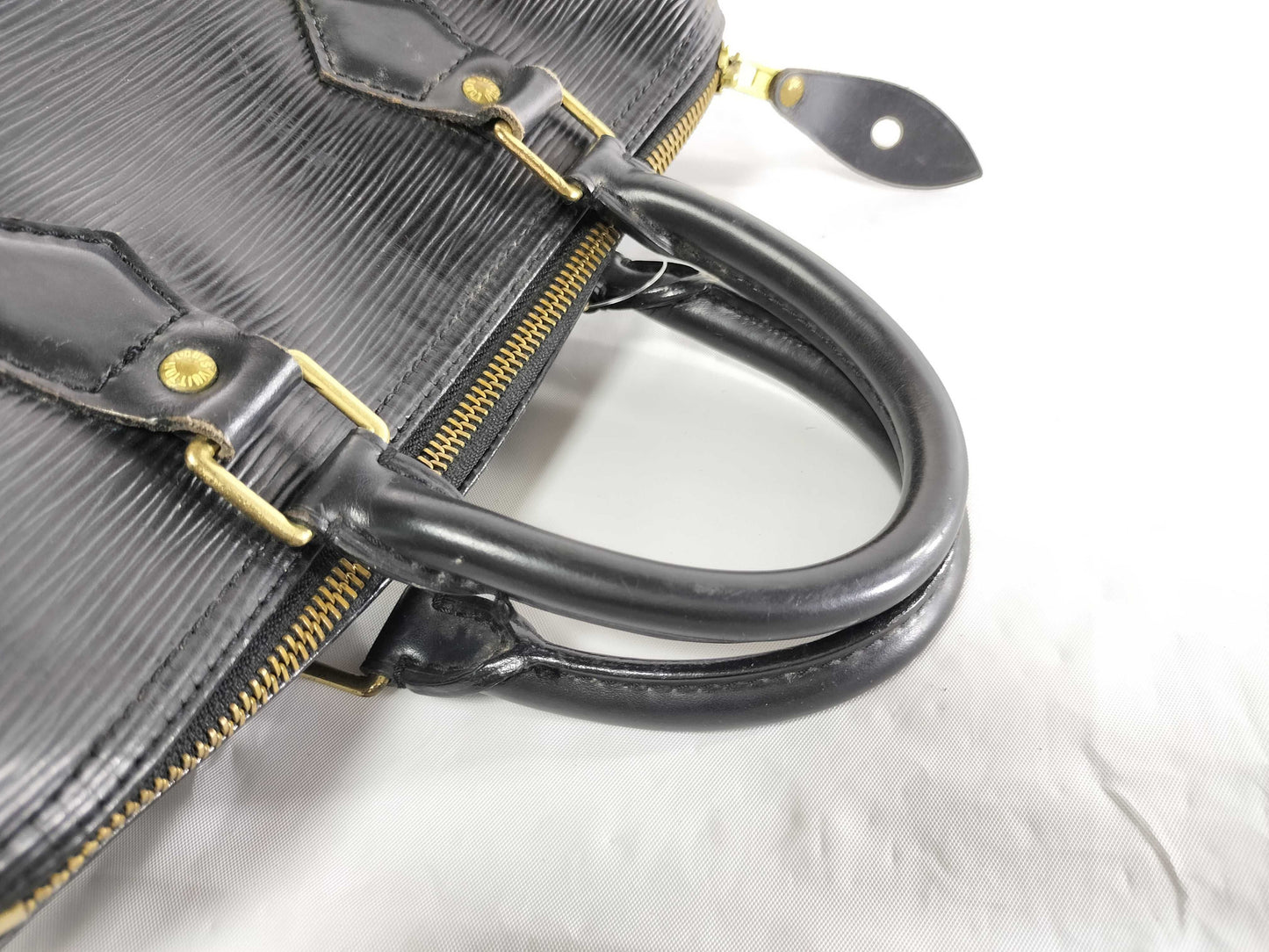 LOUIS VUITTON Epi Speedy 25 Handbag