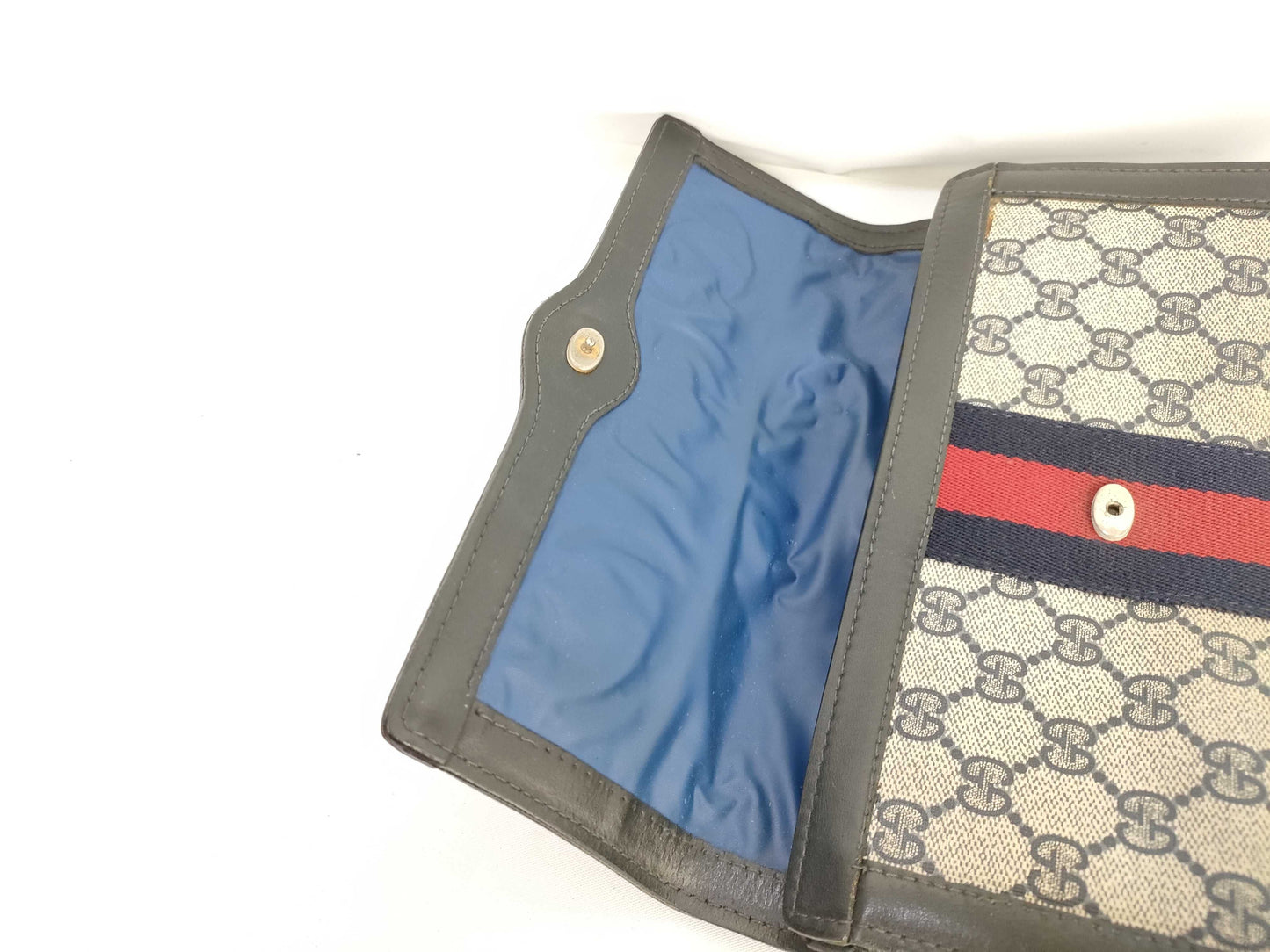 GUCCI GG Supreme Sherry Clutch Bag