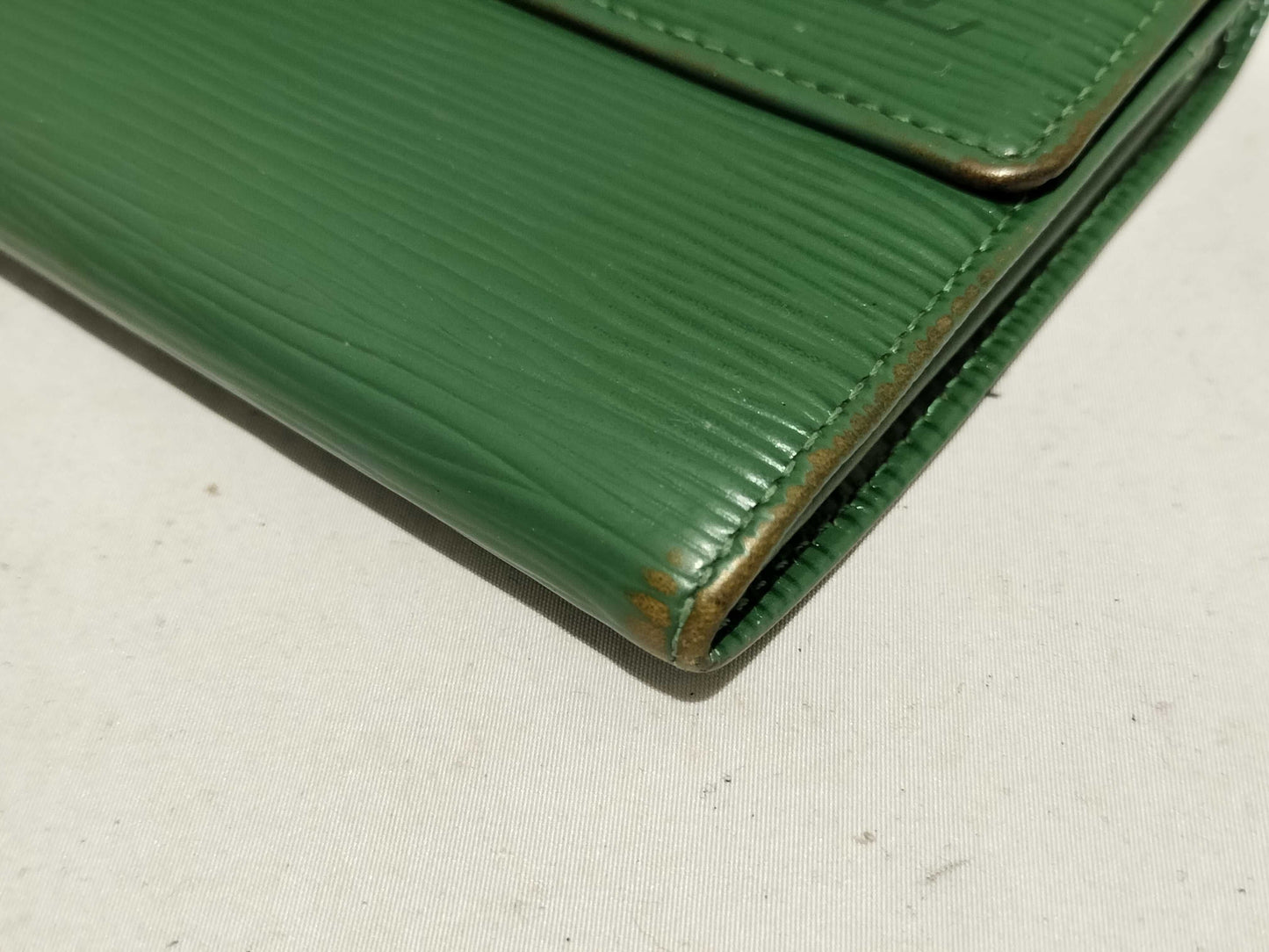 LOUIS VUITTON Epi Portefeuille Sala Wallet
