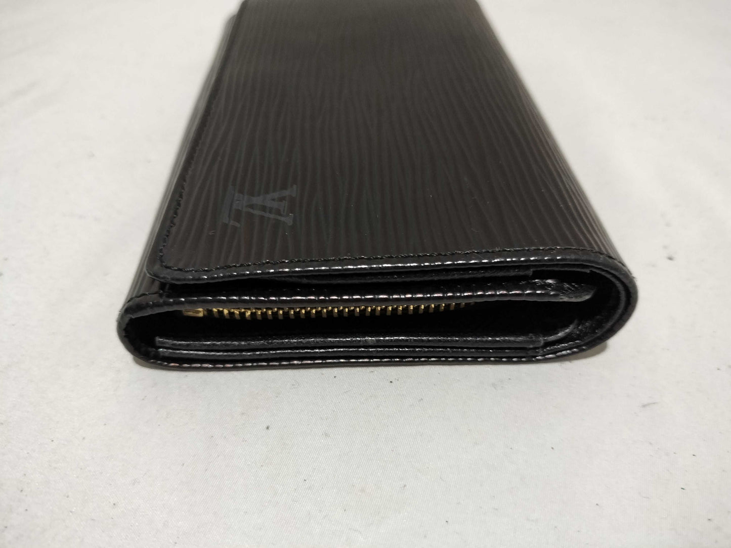 LOUIS VUITTON Epi Bi-Fold Wallet Wallet