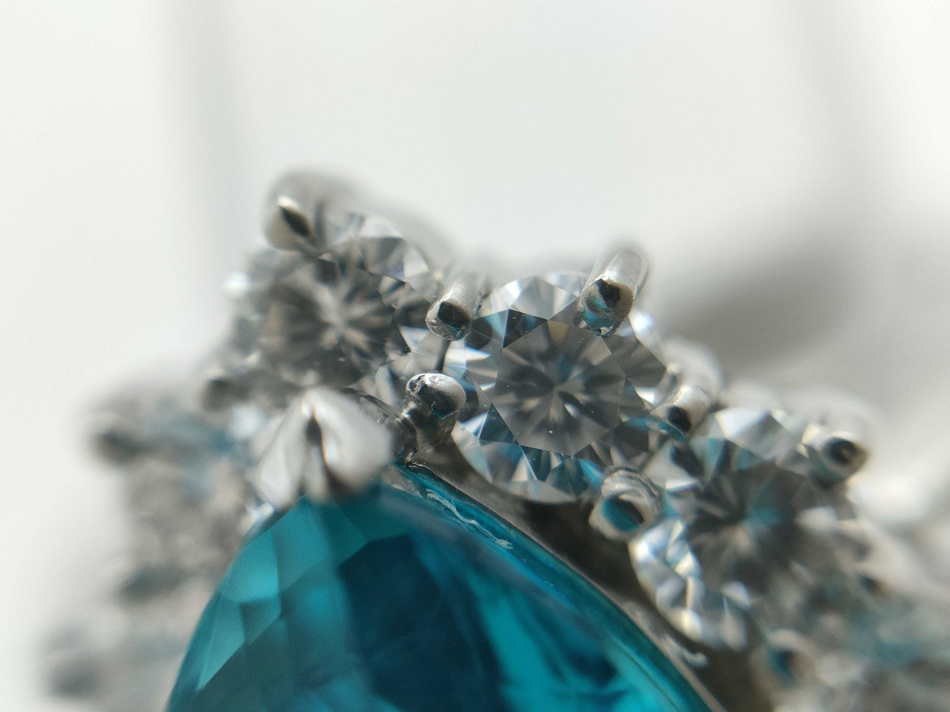 Paraiba Tourmaline 3.233ct D1.226ct Pt900 10.2g Ring