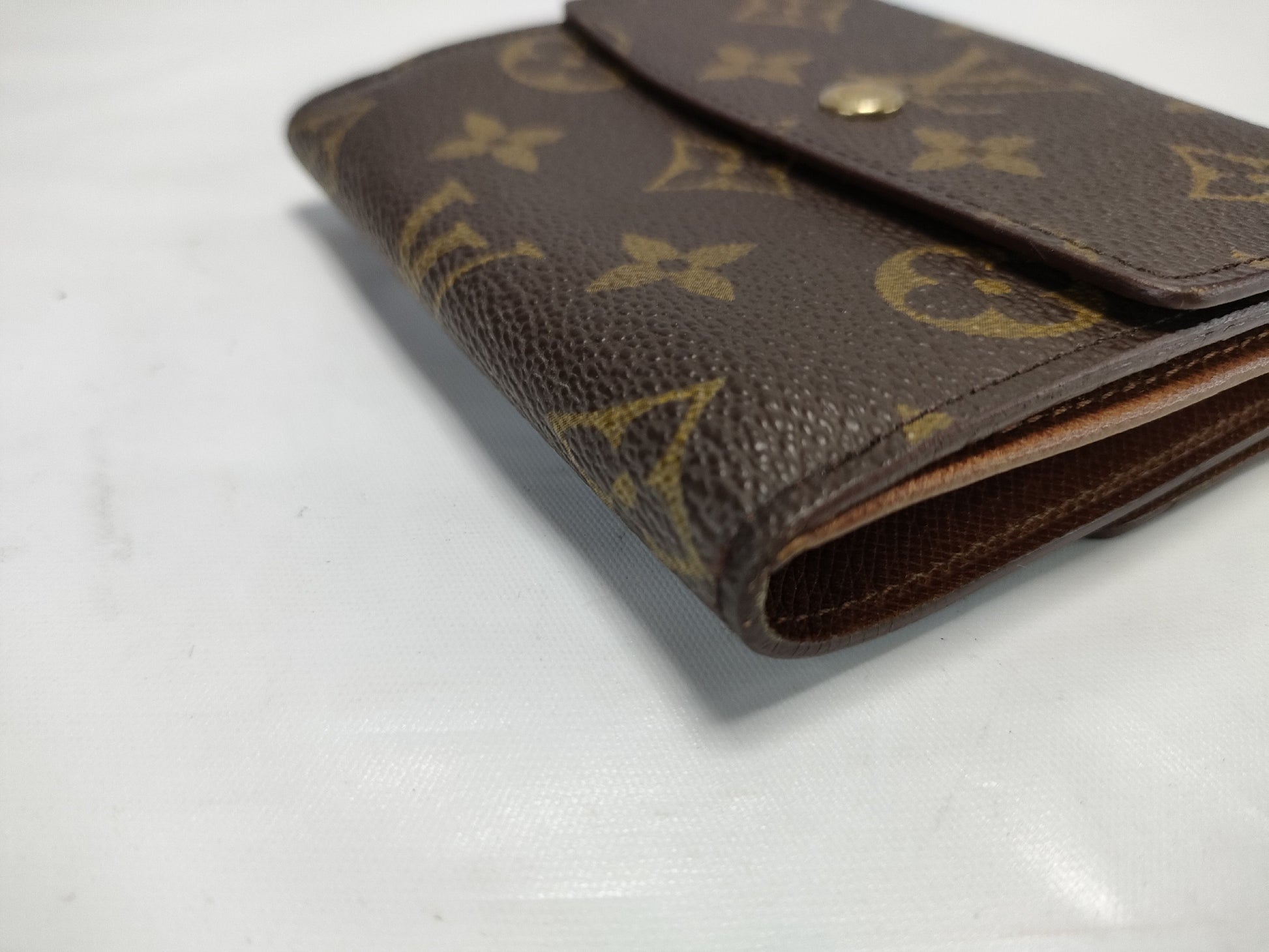 LOUIS VUITTON Monogram W-Hook Wallet