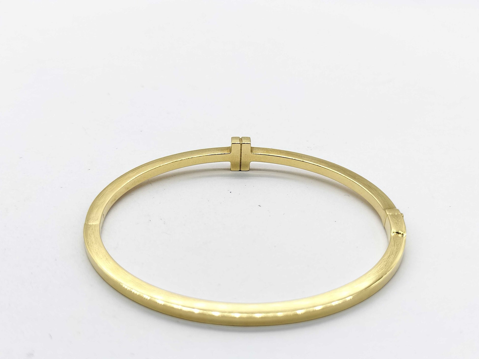 Tiffany&Co. T-toe Hinge Diamond YG Au750 15.7g Bracelet & Bangle