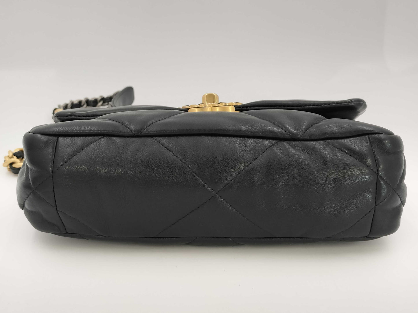 CHANEL Lambskin Chanel 19 Chain Shoulder Bag