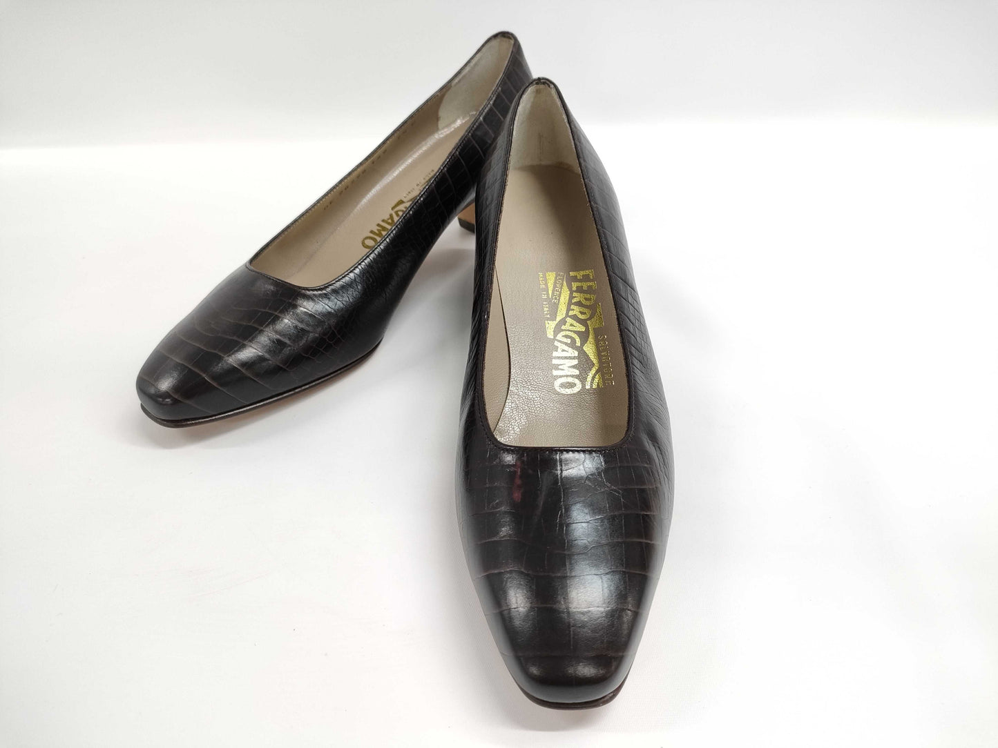 Salvatore Ferragamo pumps in excellent condition