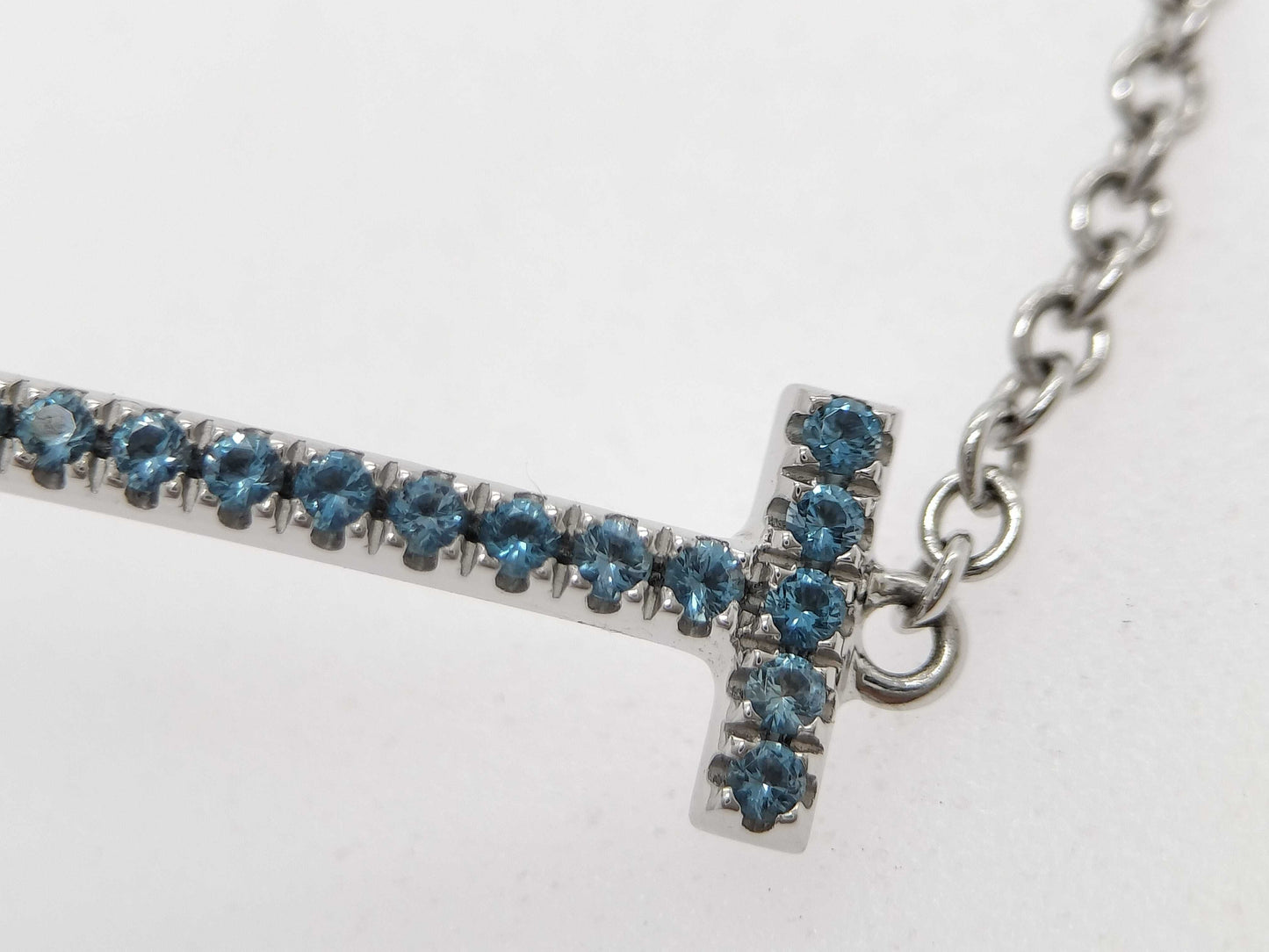 Tiffany & Co. T Smile Small Blue Topaz WG 750 2.7g Bracelet/Bangle
