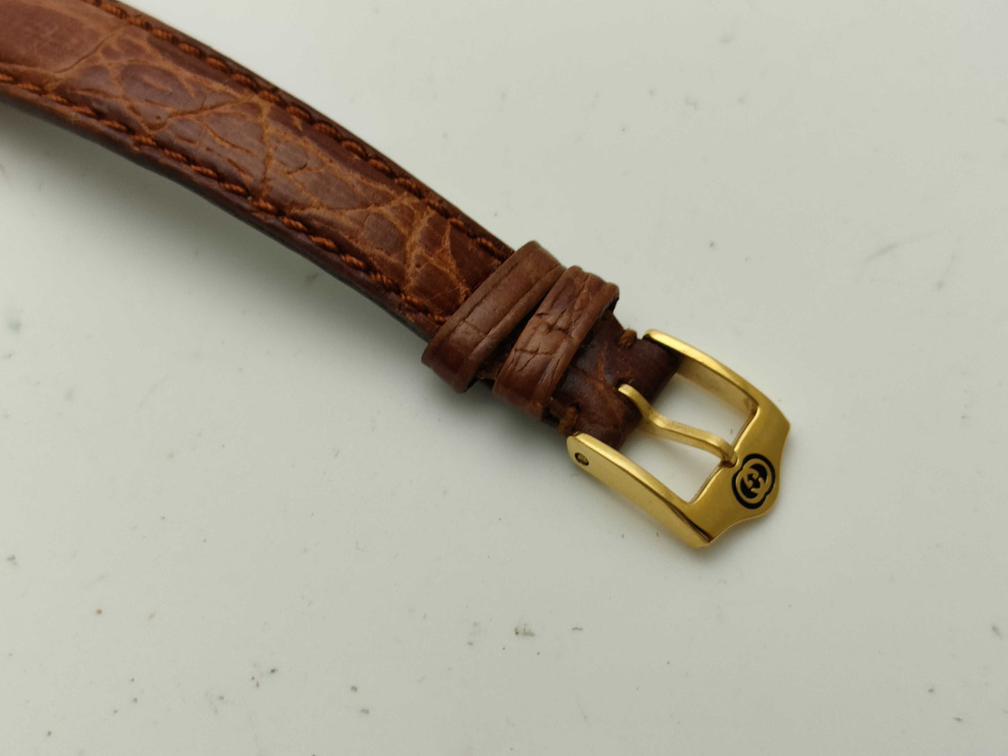 GUCCI 7200L dead battery women's watch