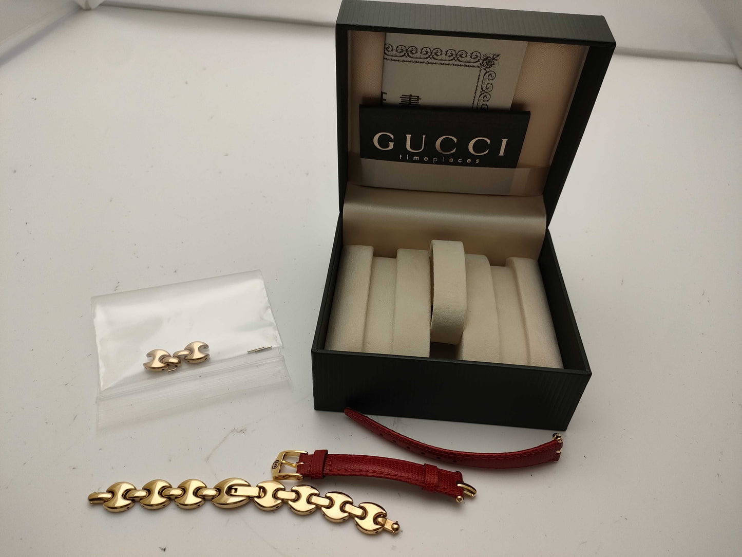 GUCCI 1800L dead battery women's watch
