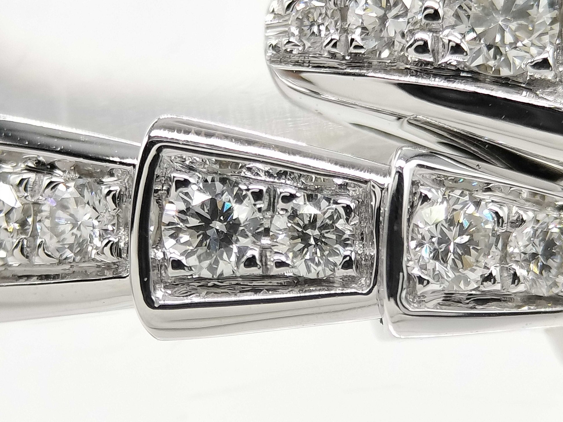 BVLGARI Serpenti Viper M Full Diamond WG Au750 6.6g Ring