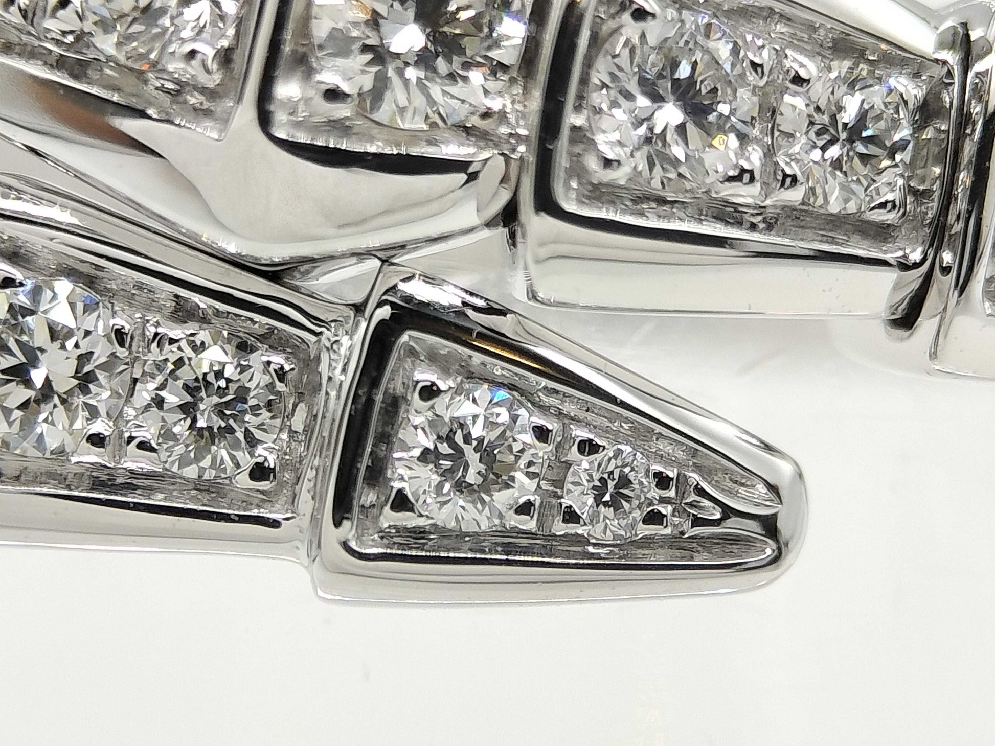 BVLGARI Serpenti Viper S Full Diamond WG Au750 5.8g Ring