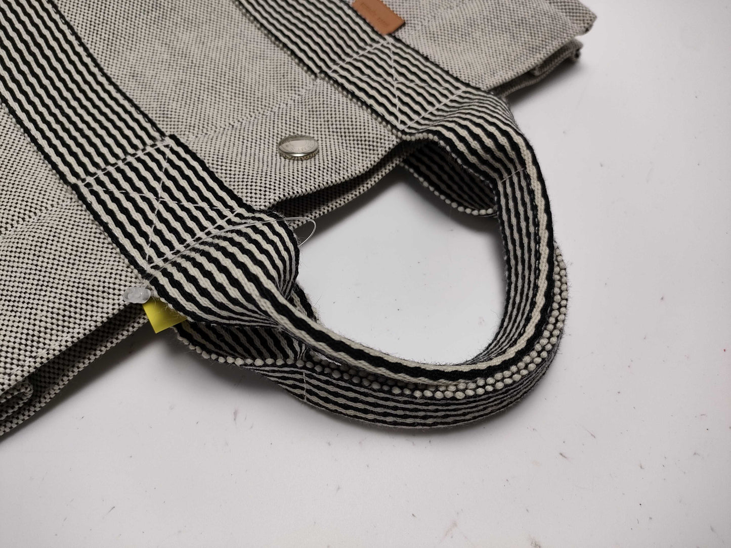 HERMES New Four Toe PM Tote Bag