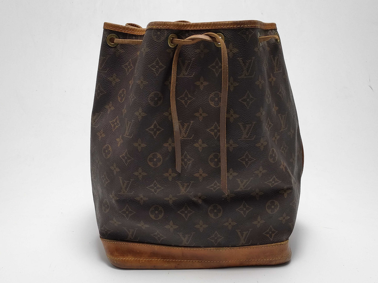 LOUIS VUITTON Monogram Noe Shoulder Bag