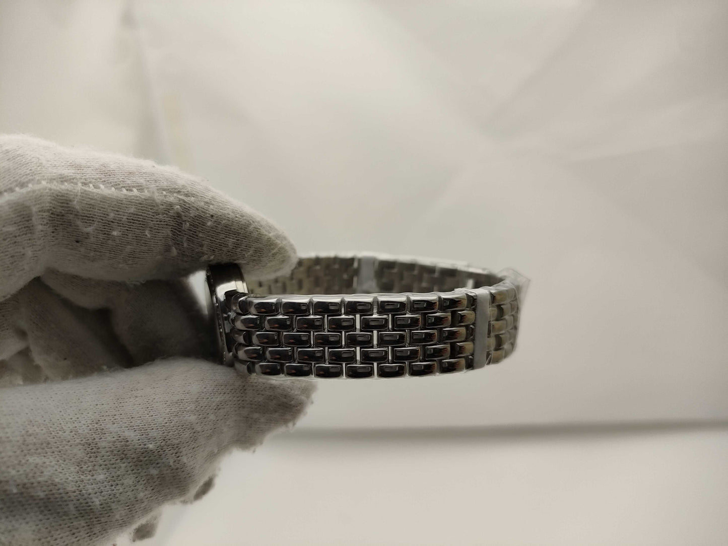 TOSCOW Shell Dial Unused Women's Watch