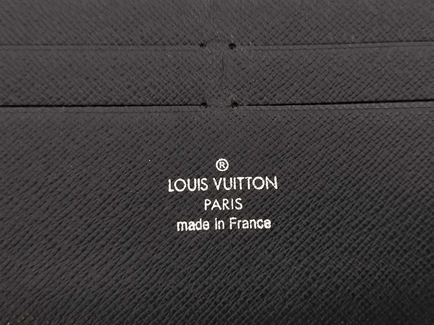 LOUIS VUITTON Epi Zippy Organizer Wallet