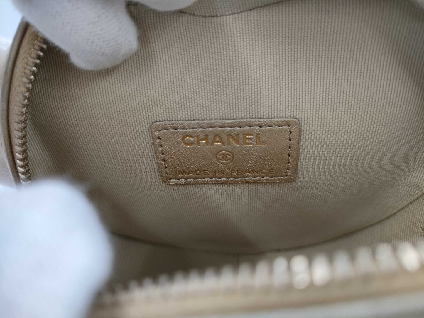 CHANEL Lambskin Matelasse Heart Chain Shoulder Bag