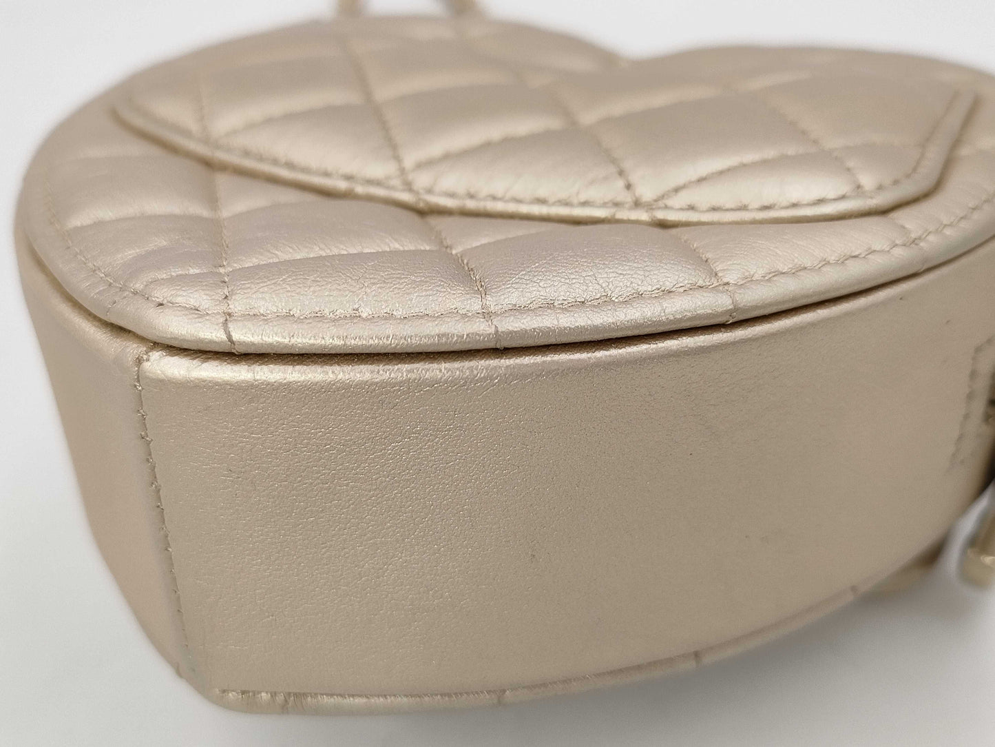 CHANEL Lambskin Matelasse Heart Chain Shoulder Bag